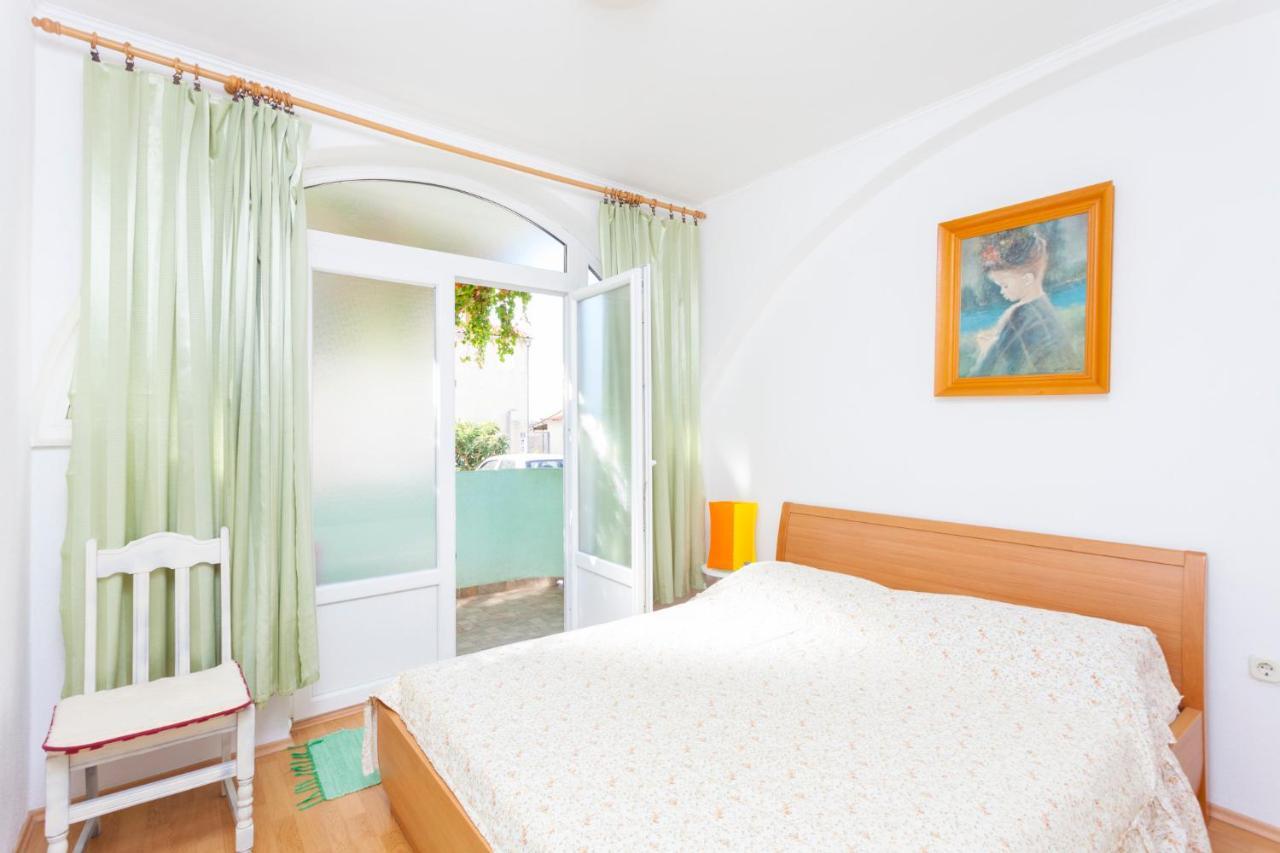 Garden & Makarska