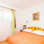 Green Garden Rooms & Apartments