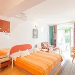 Green Garden Rooms & Apartments