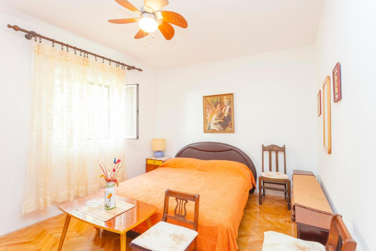 Garden & 3* Makarska