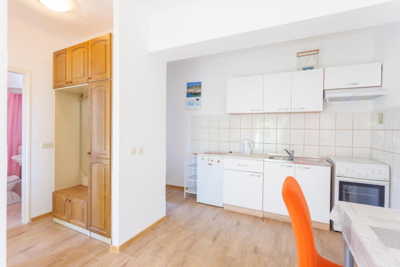 Pensionat Garden & Makarska